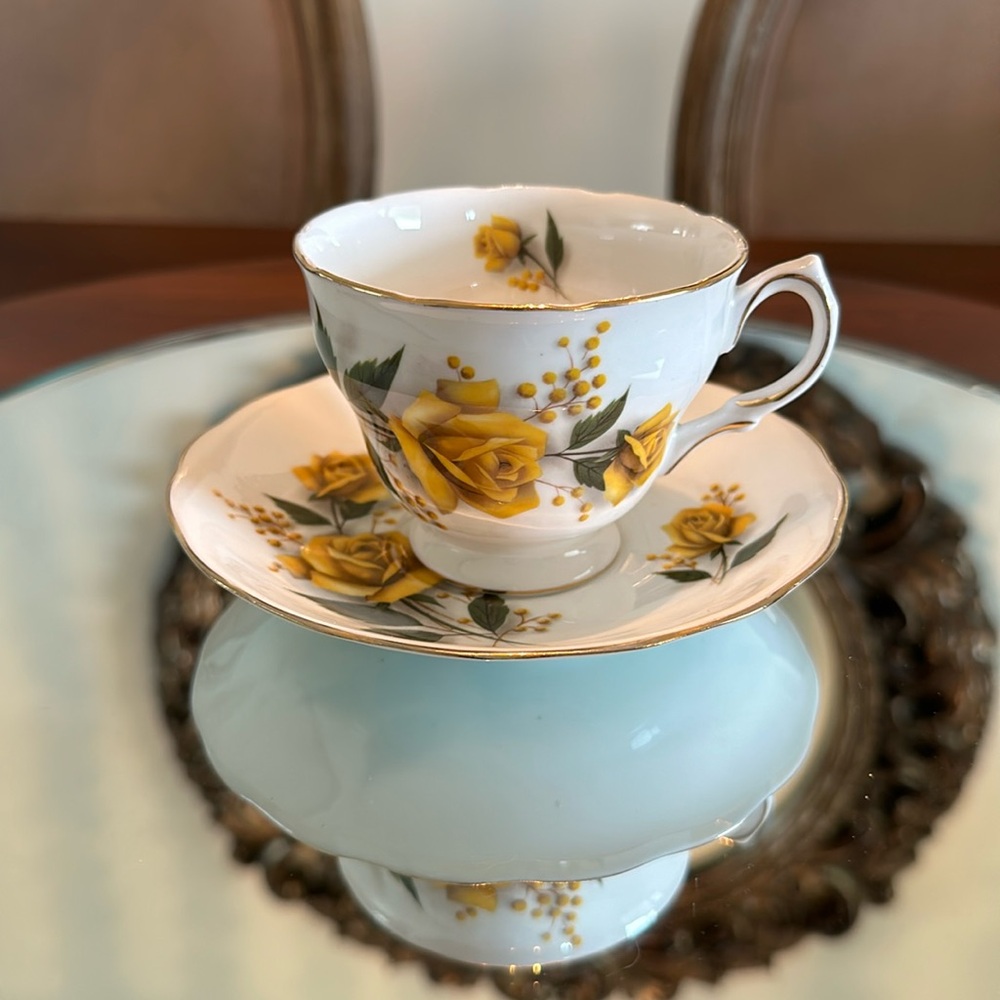 Vintage Royal Vale Pedestal Teacup & Saucer Yellow Rose #8273